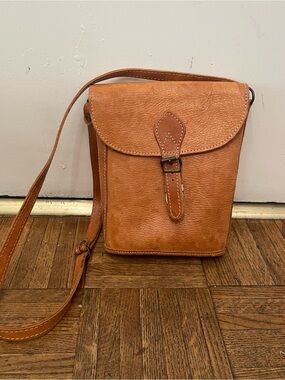 Vintage handcrafted tan leather crossbody bag